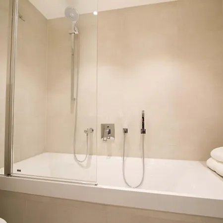 Lux-City Home & Secure Parking * Luxembourg